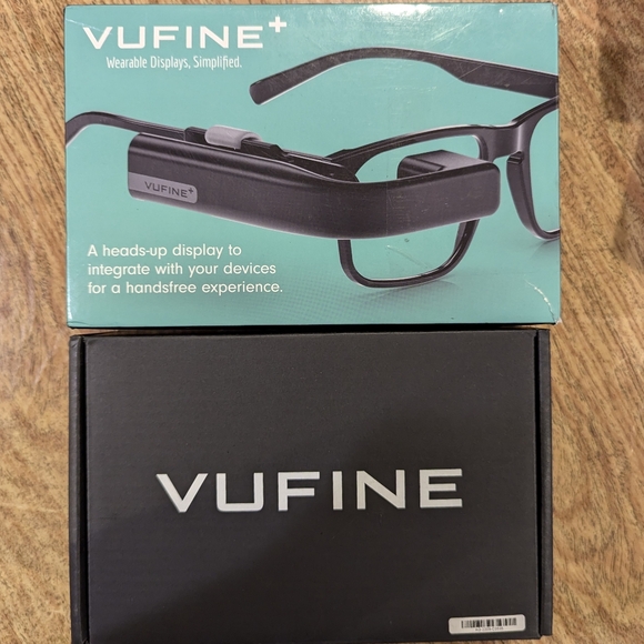 VUF-110 Wearable Display - Picture 3 of 4